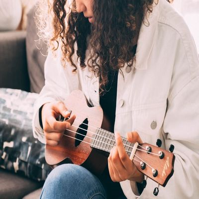 Starting with the Ukulele - A Short Guide For Beginners