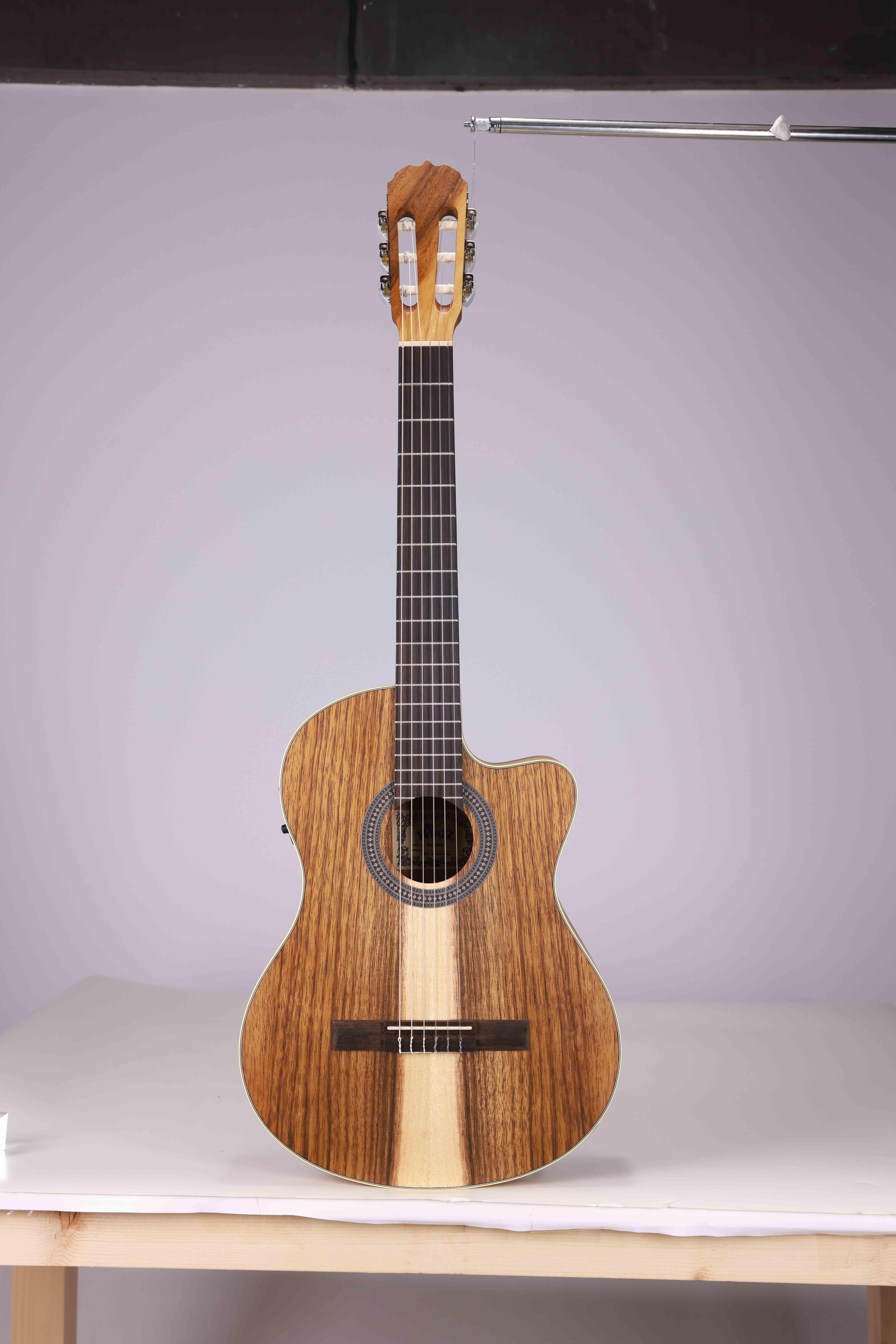 WCG604CE Winzz Exotic Material 39'' Classical Guitar Made in Indonesia