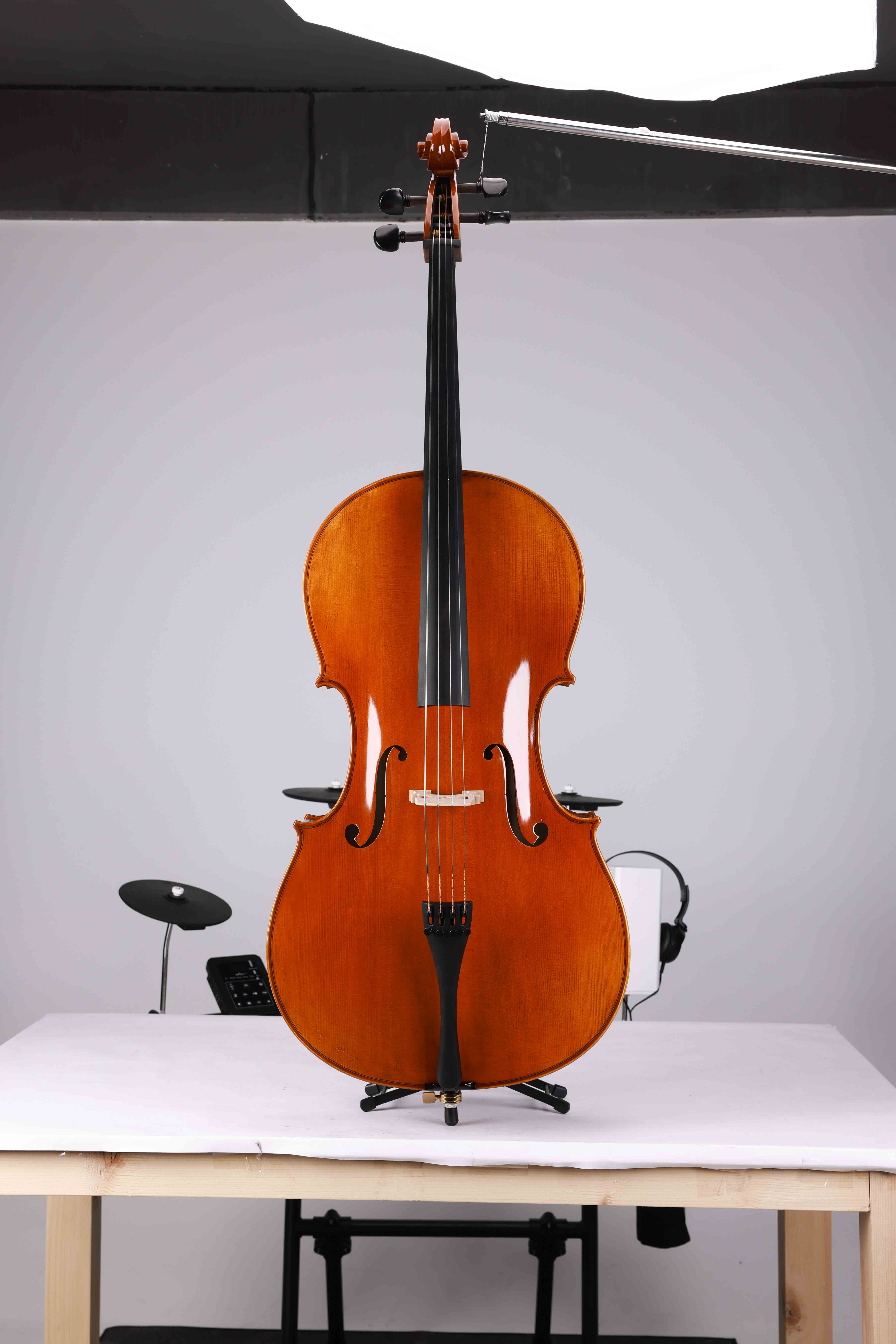 LC02 Legacy Series Selected Solid Spruce Top 1/8- 4/4 Professional Advanced Cello