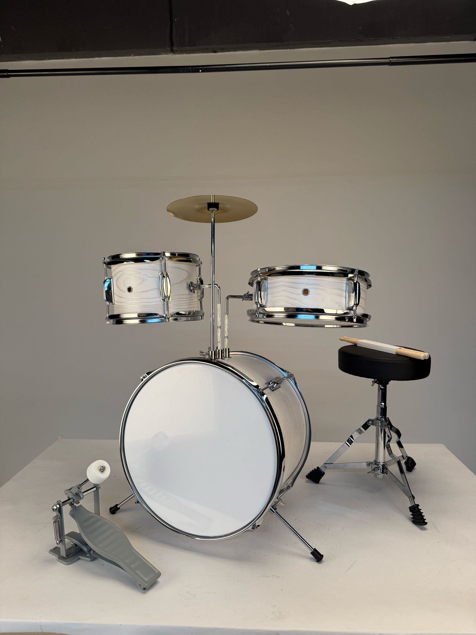 DSET-084 High-Quality Professional White 3-pc Drum Set