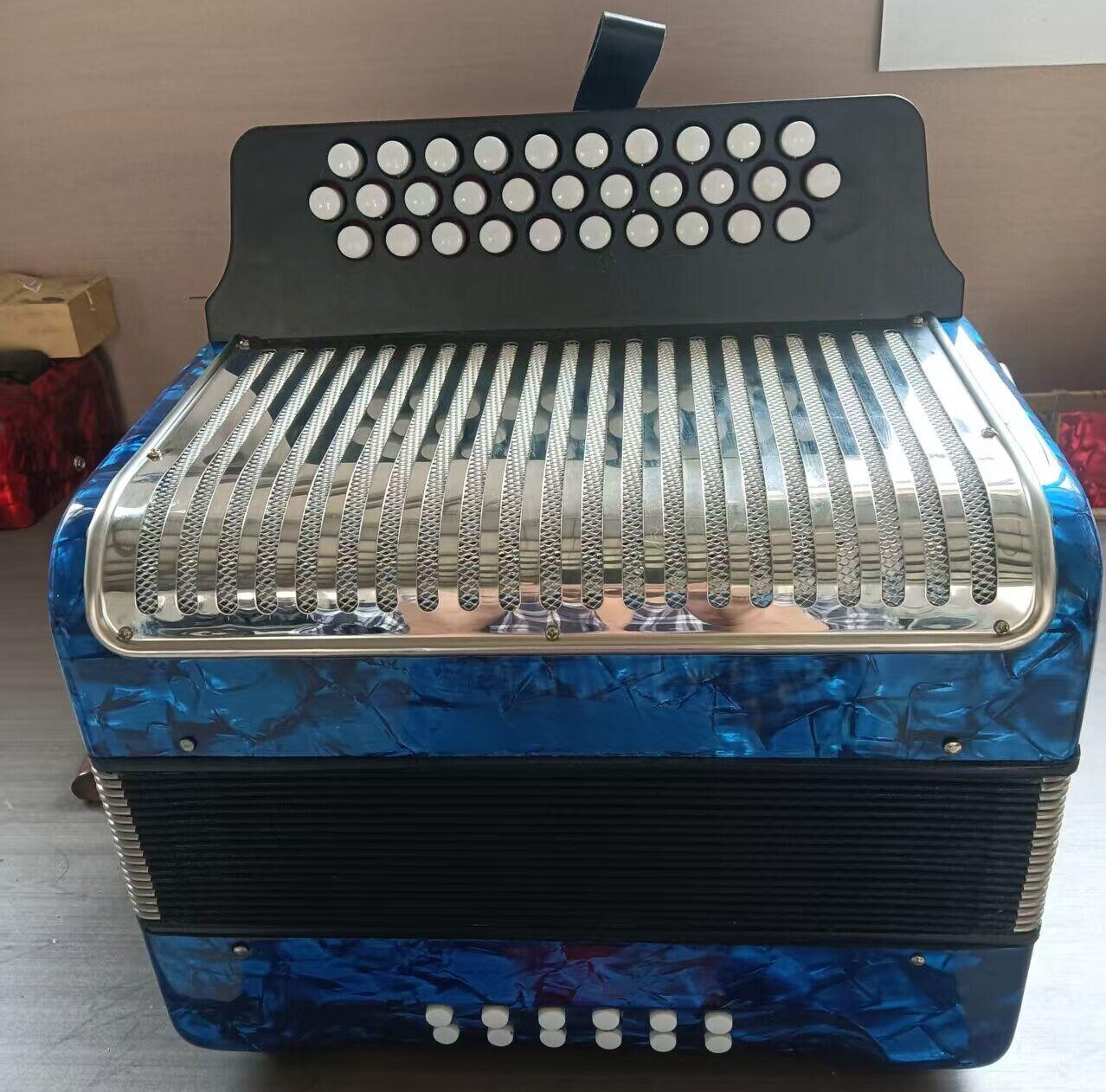 B3112SB Stainless Steel Grille 31 Button 12 Bass Button Accordion Professional