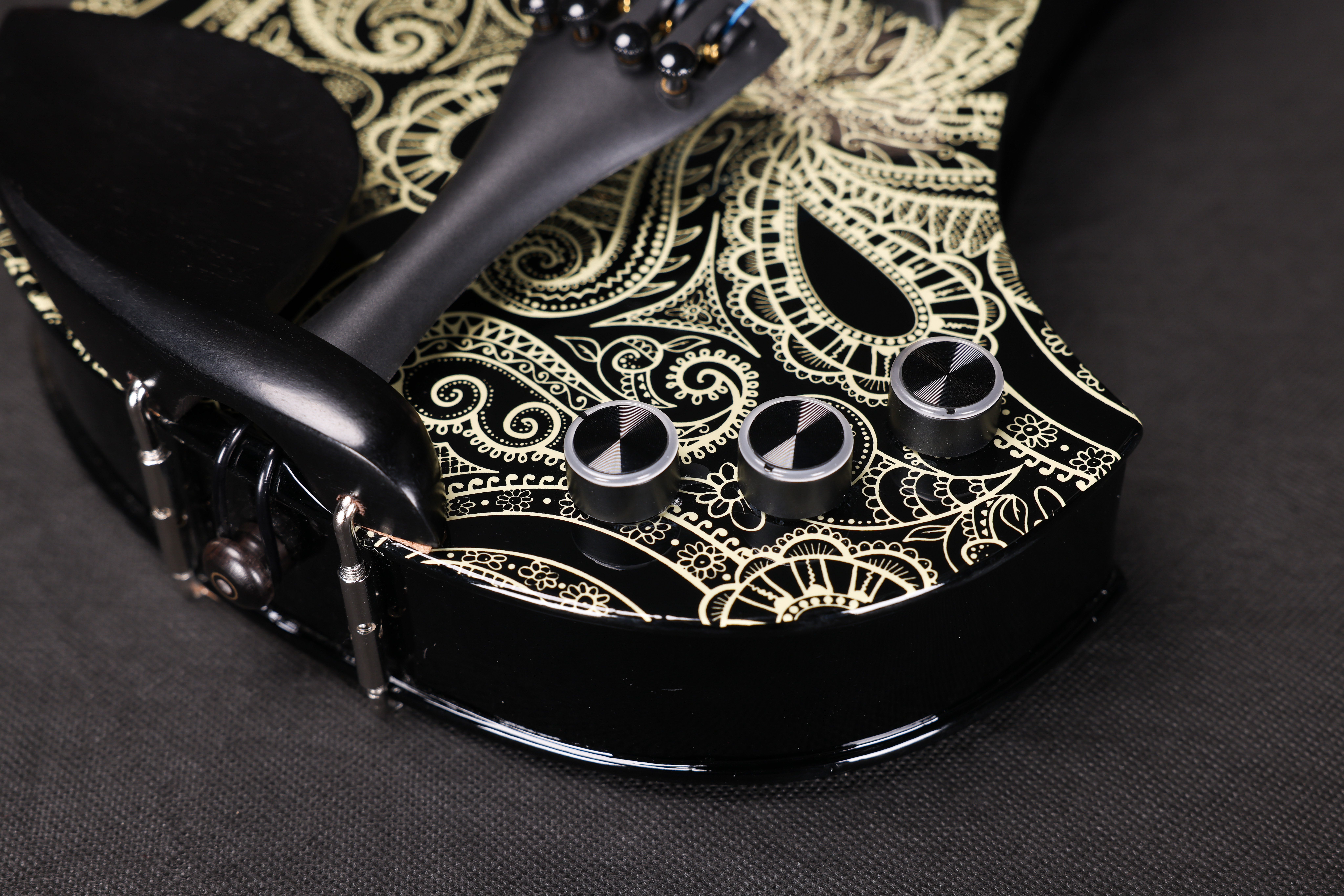 AV-D501 Design Patent Reverb/Delay/Chorus function Electric Violin 4/4