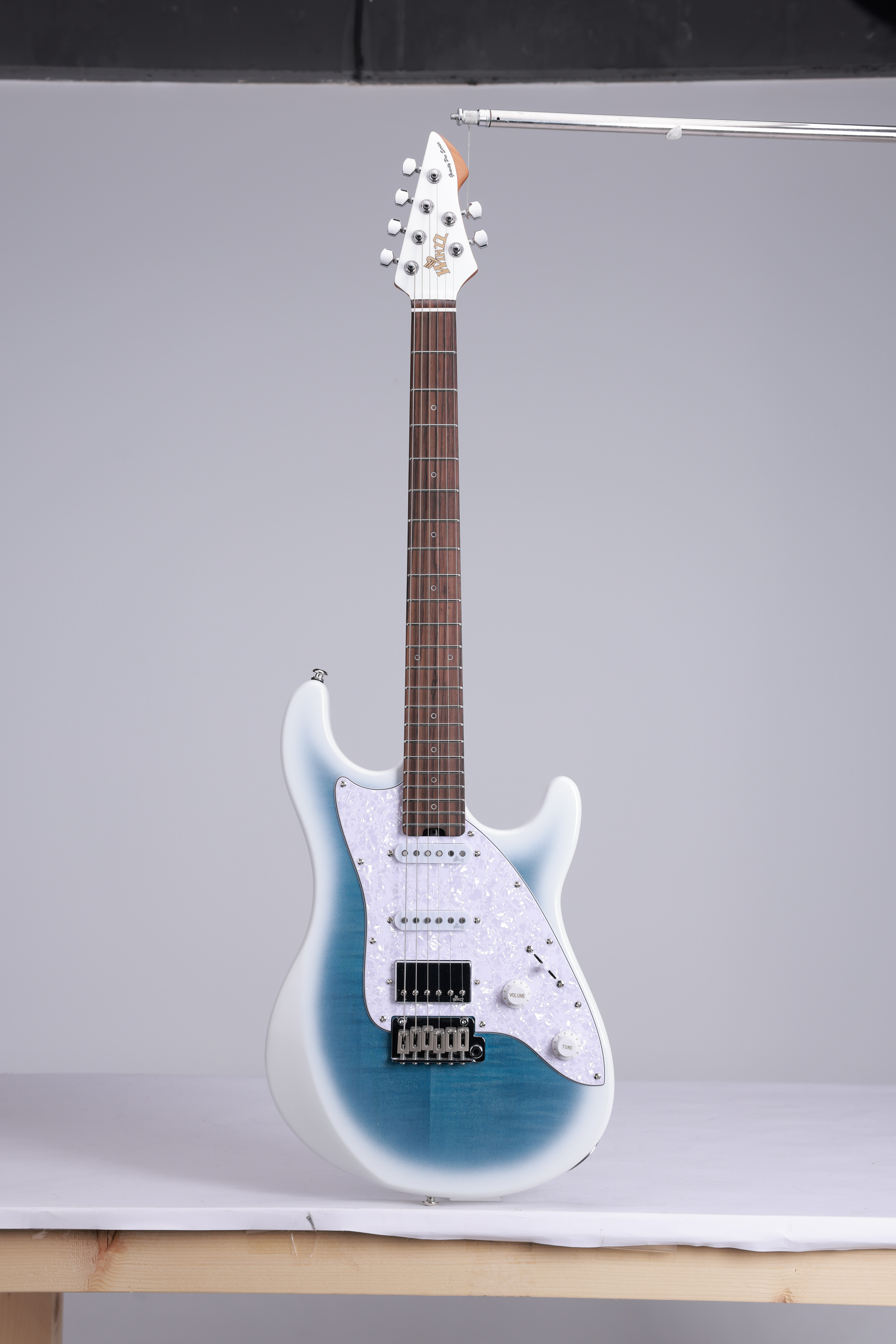 WINZZ Gravity Series Pro Electric Guitar – Okoume Body, Roasted Maple Neck, HSS Alnico V Pickups, 2-Point Tremolo Bridge (WGS150MF)