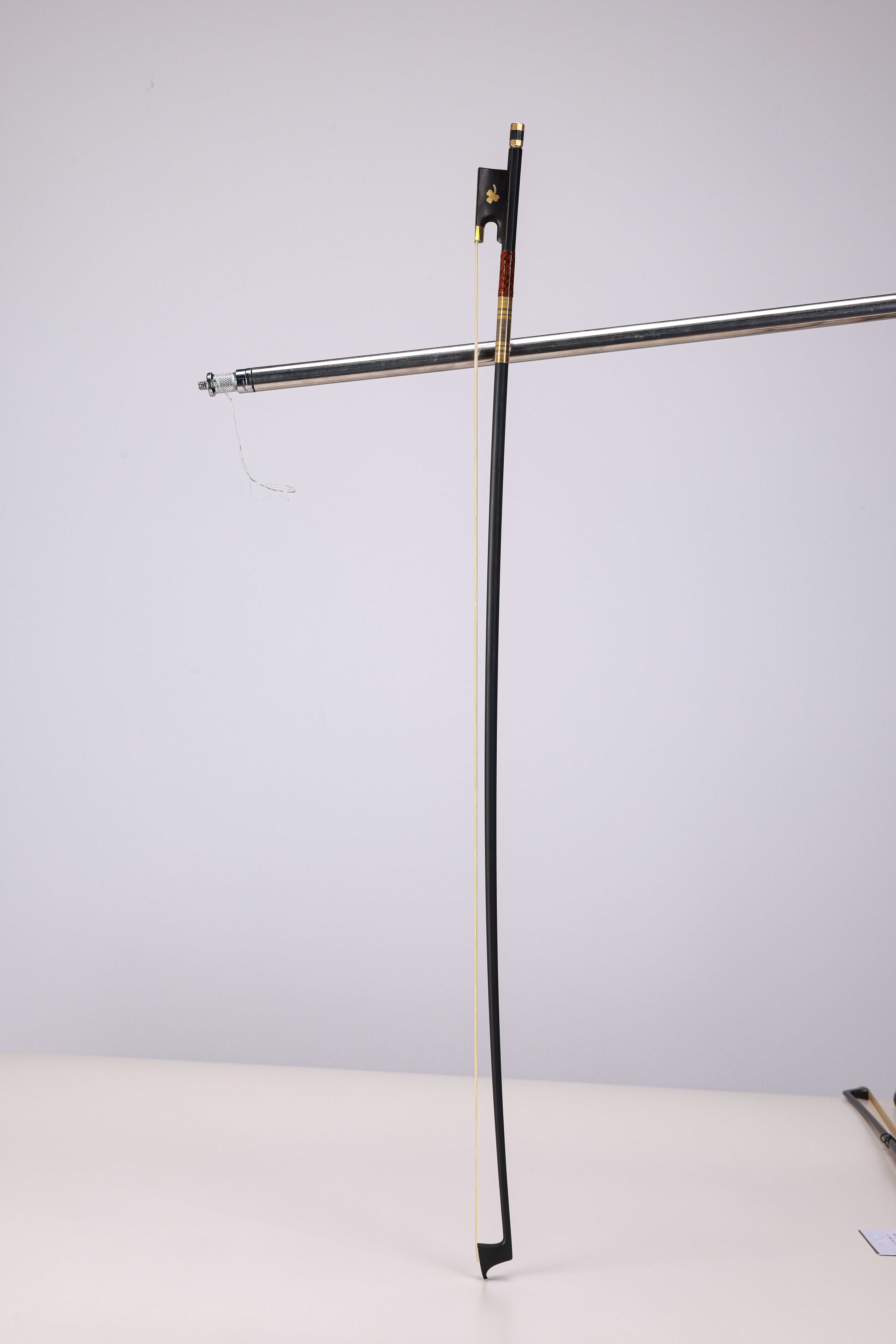 Student-Grade Carbon Fiber Violin Bow with Ebony Frog & Abalone Slide (WV885C)