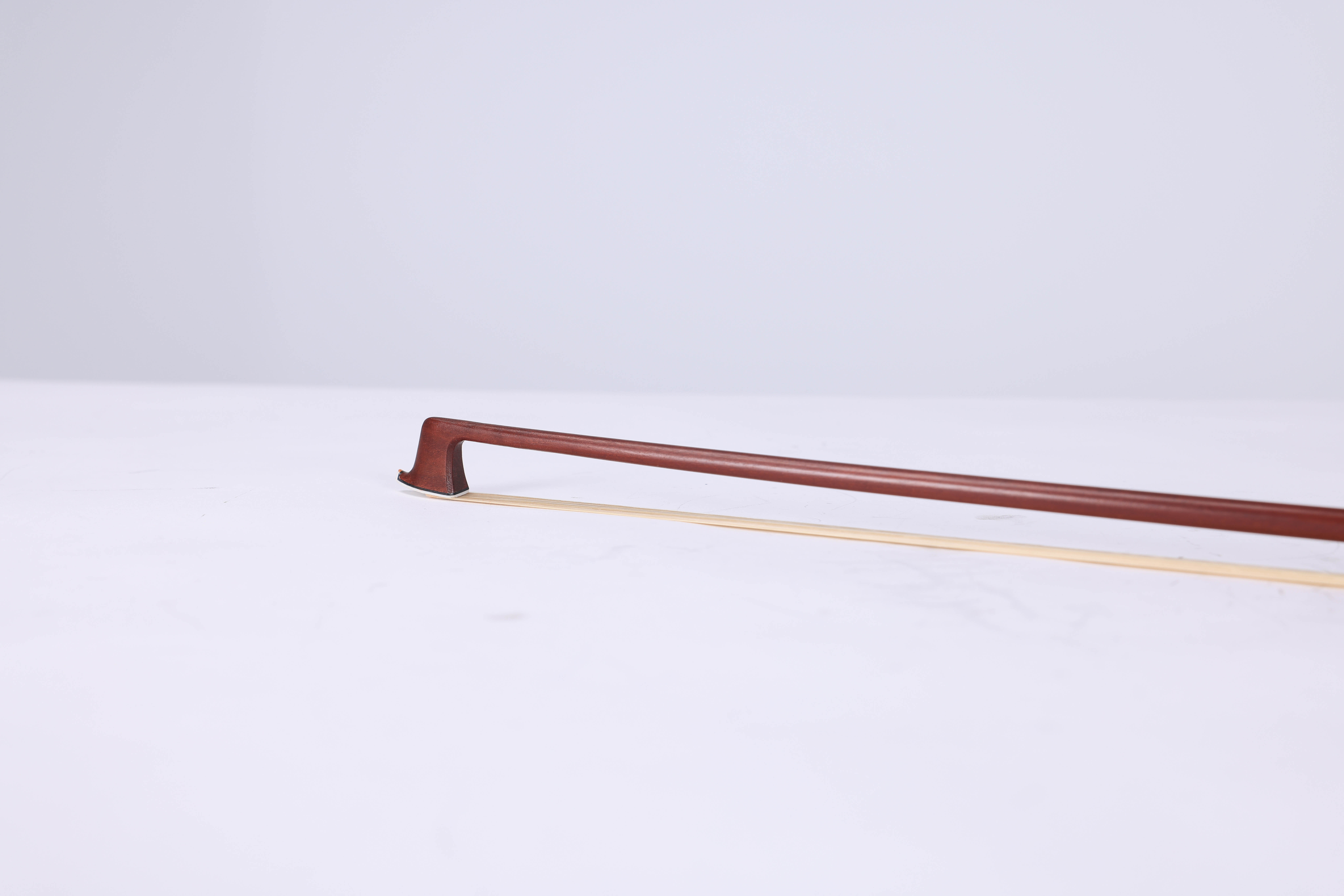 Brazilwood Round Stick Violin Bow (WV800)