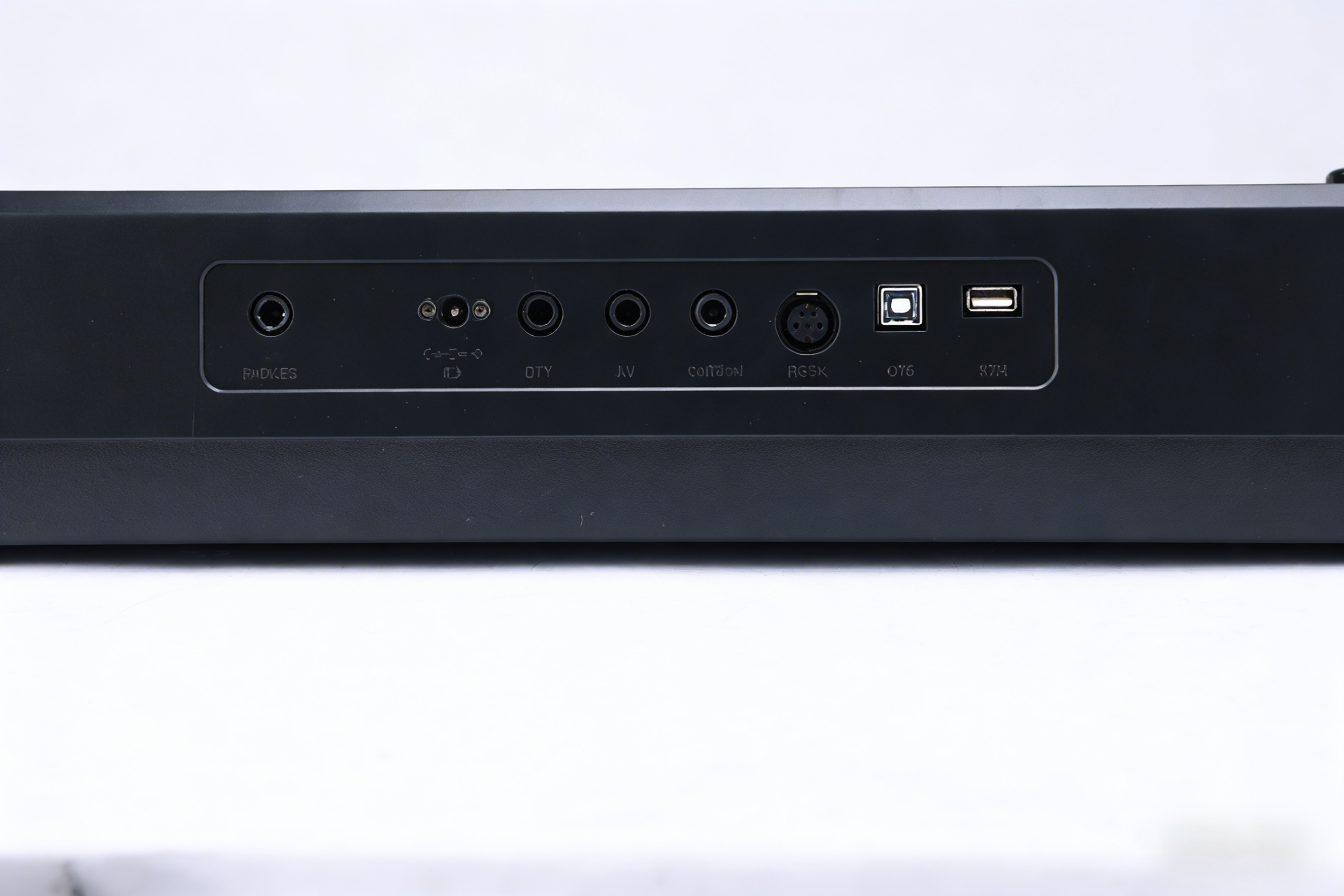 61-Key Digital Electric Keyboard Piano with France Dream Sound, Bluetooth MIDI, LCD Display (EK6103)