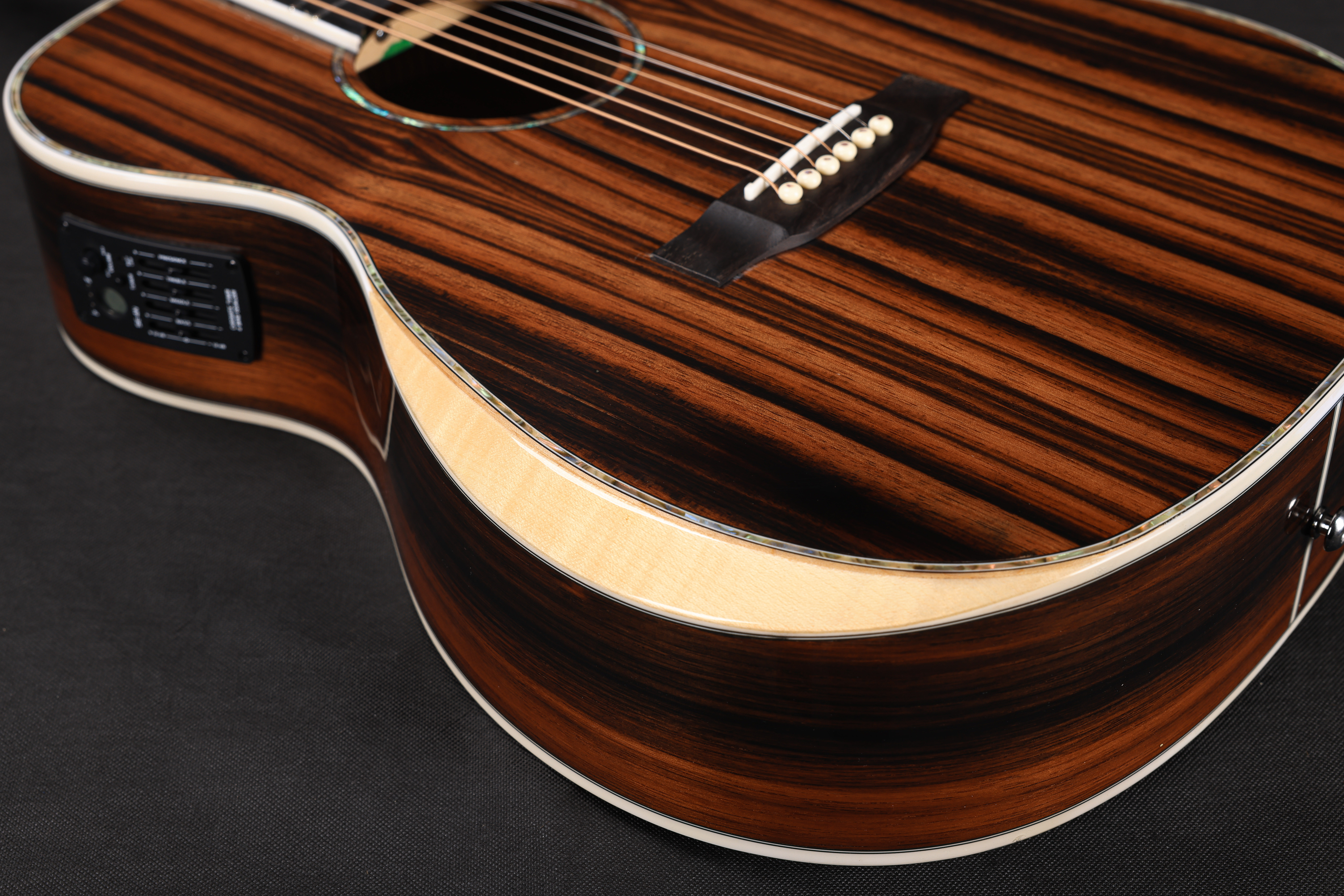 WAG902E-OM Musical Instrument Winzz Exotic Material OM Shape 40