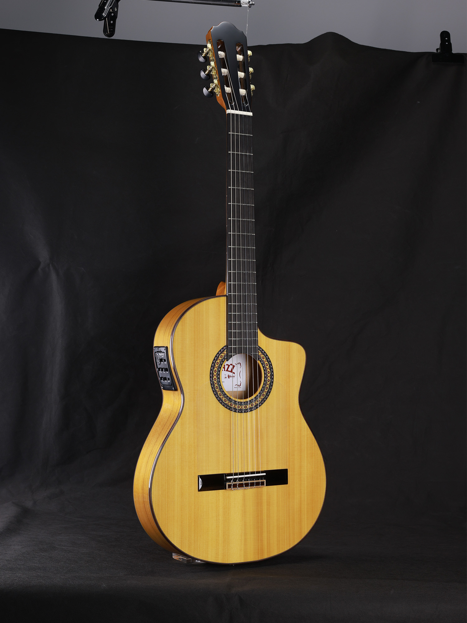 WCG190CE 39'' A Grade Solid Spruce Top Gloss Finish Flamenco Guitar 