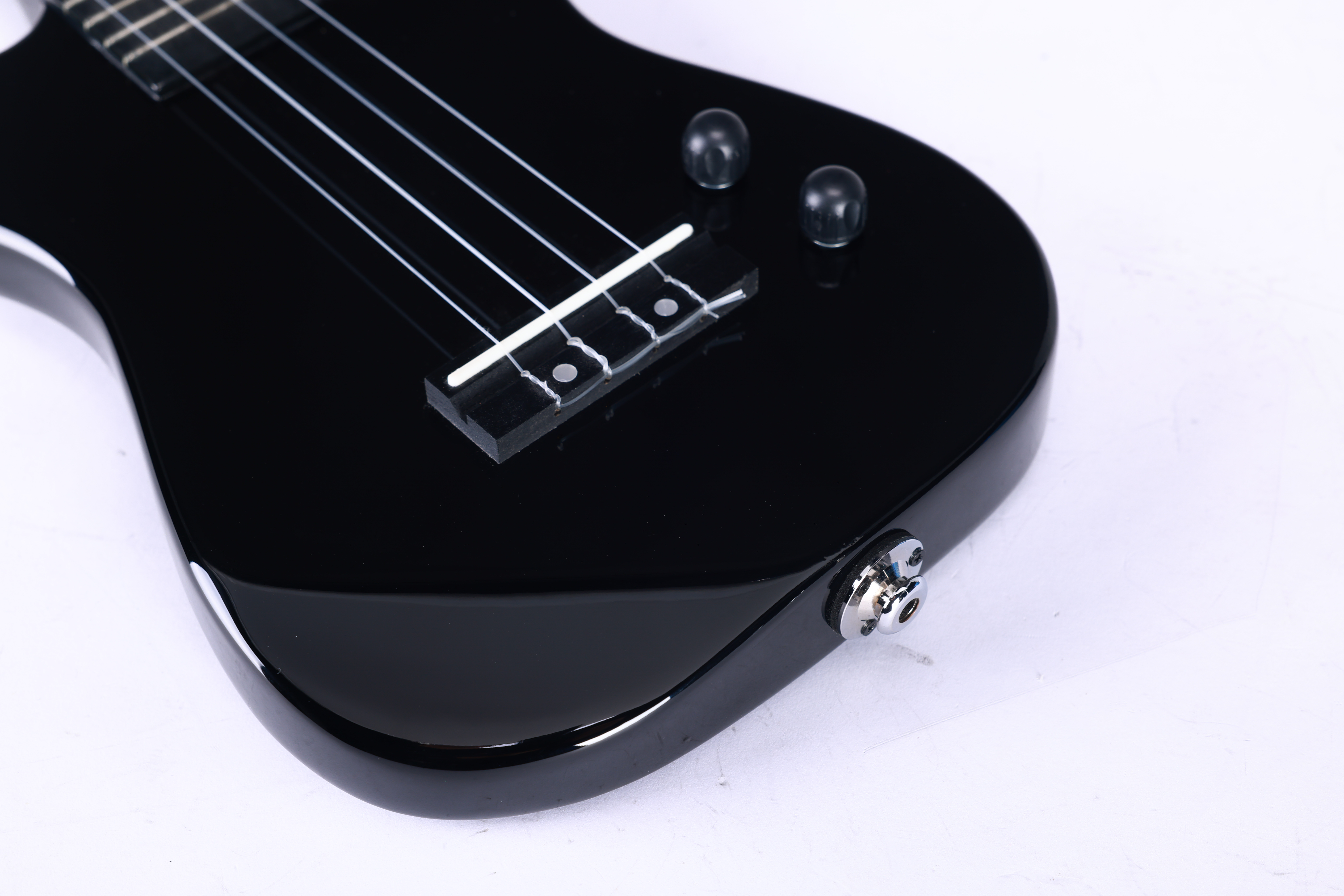 EU111 New 26" ST Style Solid Wood Electric Ukulele